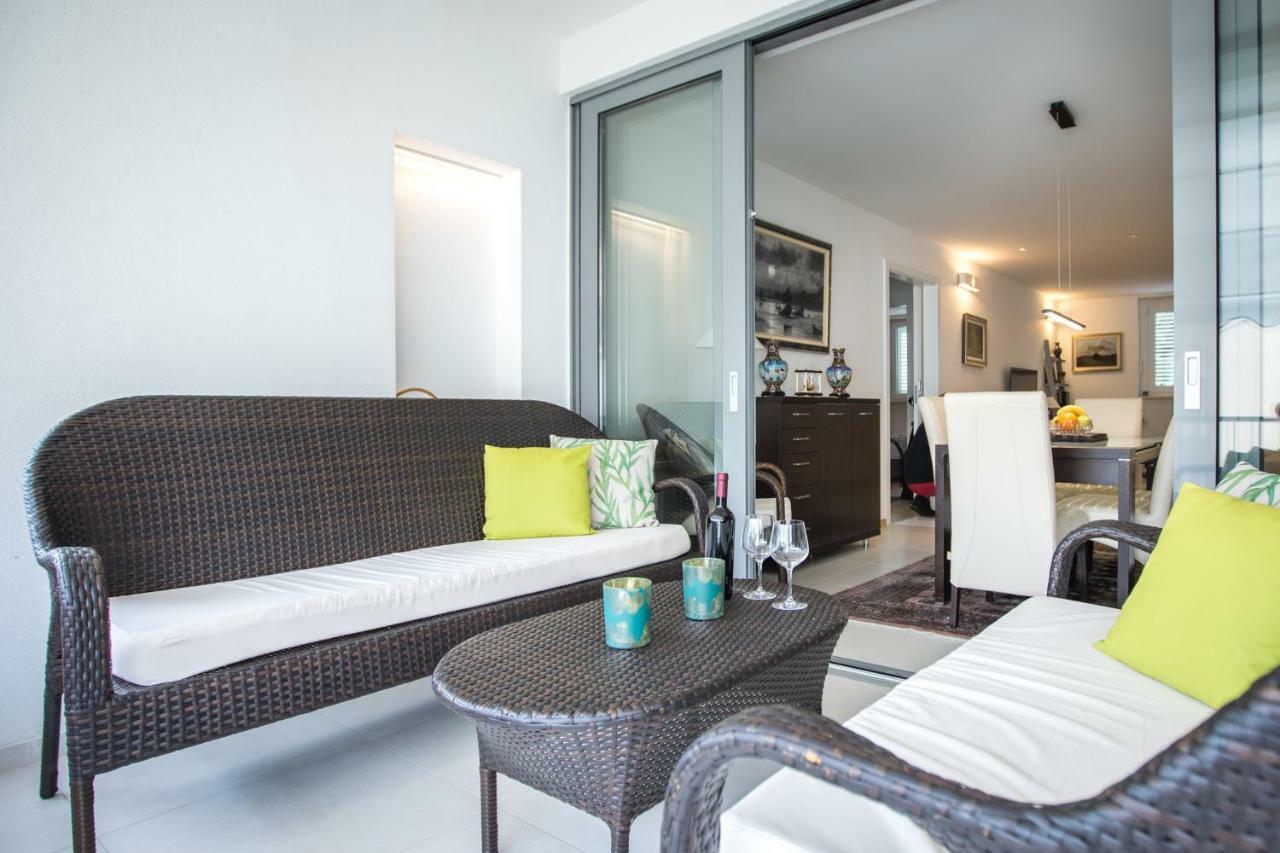 Spacious Modern Close To The Apartament
