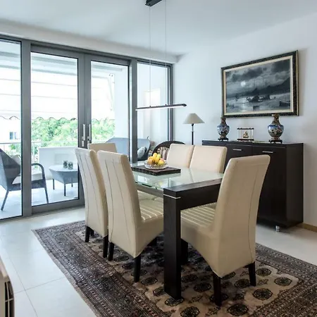 Spacious Modern Apartment Close To The Beach Dubrovnik Exterior photo