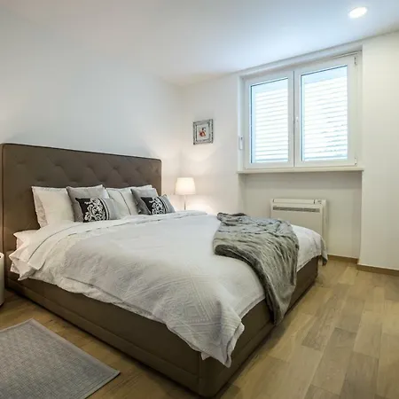 Spacious Modern Apartment Close To The Beach Dubrovnik Exterior photo